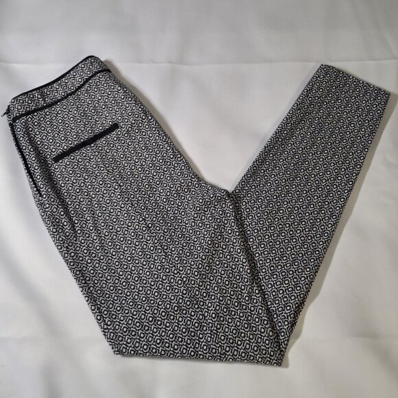 H&M Ankle Slim Pants Size 8 Stretch Black & White Geometric Print Side Zipper - Picture 2 of 15